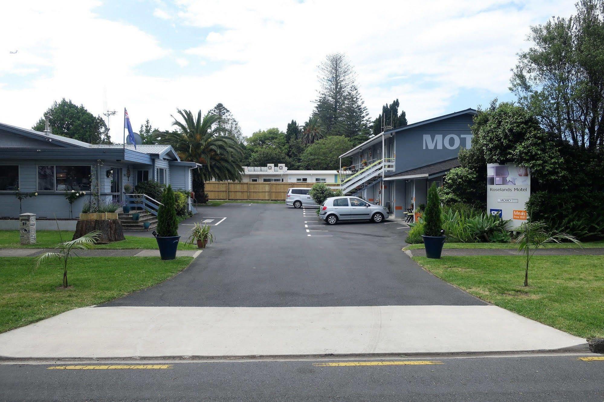 Roselands Motel Tauranga Luaran gambar